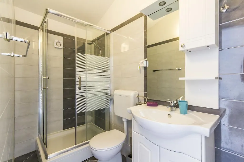 Apartments Gloria Liznjan Croatia