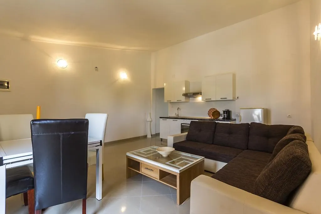 Apartments Gloria Liznjan Croatia